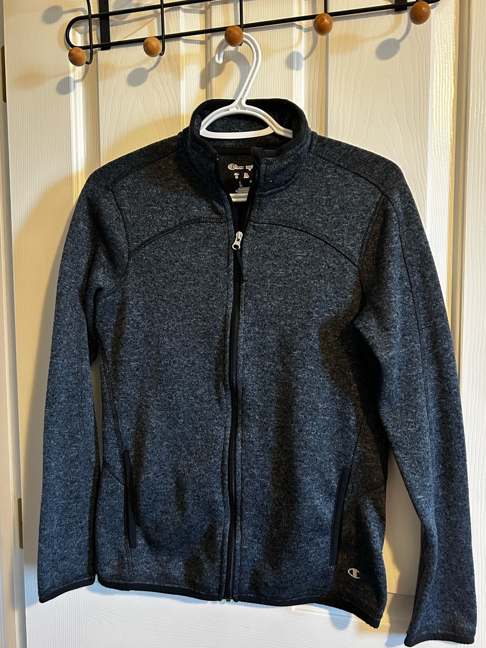 Champion sweater size M